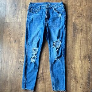 Old Navy Distressed Skinny Jeans in Blue